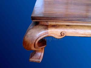 Table basse en palissandre.